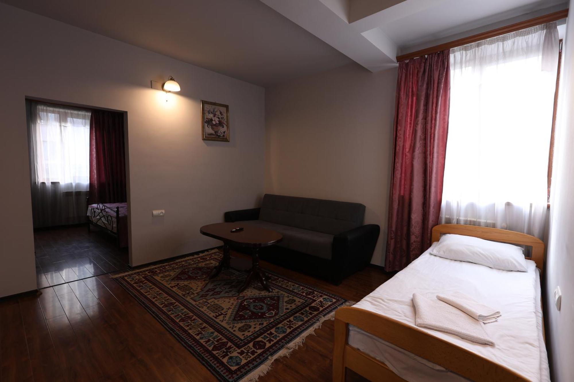 Yeghevnut Hotel غوريس المظهر الخارجي الصورة