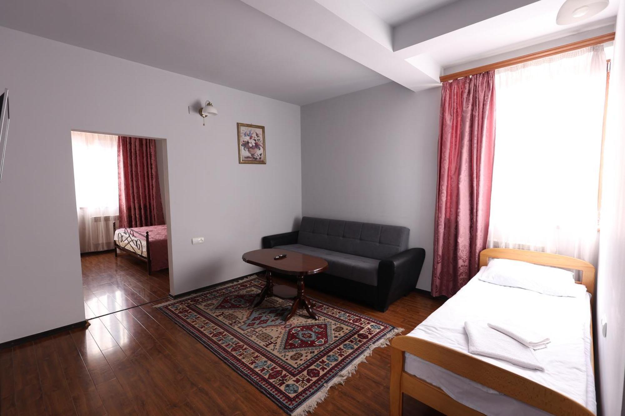 Yeghevnut Hotel غوريس المظهر الخارجي الصورة